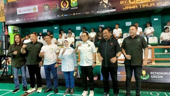 Pj Gubernur Jatim Apresiasi Piala Kajati