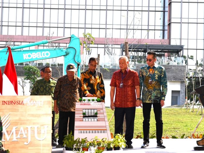 Jokowi Swissotel Nusantara