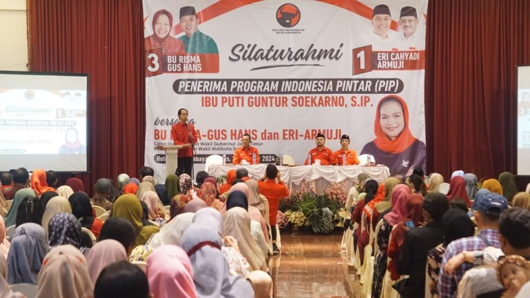 PDIP Surabaya Distribusikan 800 Program Indonesia Pintar (PIP) di Enam Kecamatan