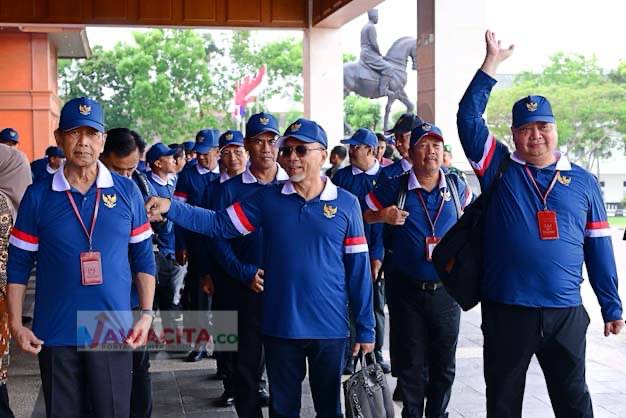 Hari Terakhir Menteri Prabowo Ikuti Akademi Militer Balik Jakarta