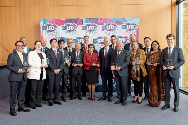 Pos Indonesia Dinobatkan Sebagai “Rising Star in Postal Development” di UPU