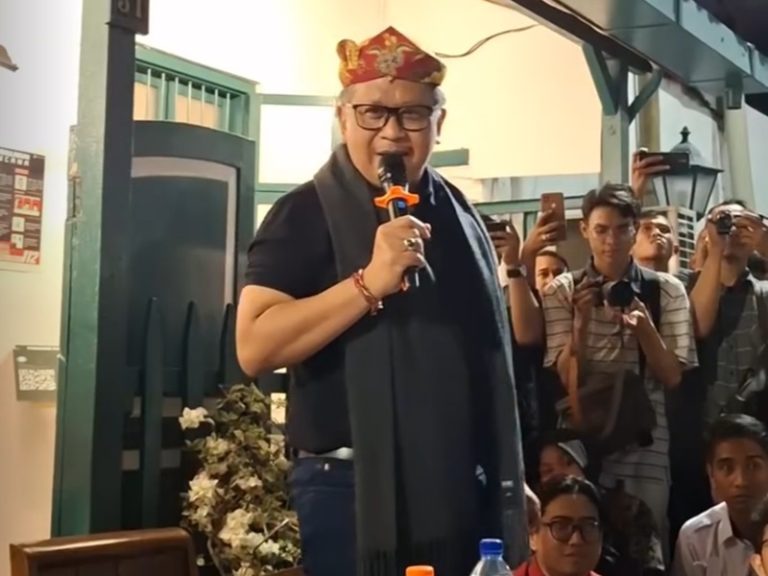 Risma Akan Berkantor Dengan Sistem Berkeliling Agar Pembanguan Jatim Merata