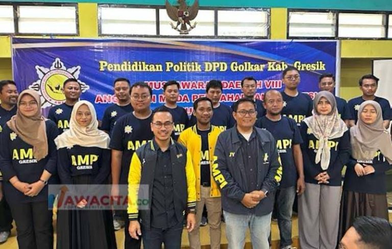 Bangun Kepemudaan Modern Junta dan Rich Joe Lantik Pengurus AMPI Gresik
