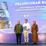 BI Jabar Beri Buku Putih Rekomendasi Kebijakan dan Kemajuan Ekonomi Jawa Barat.