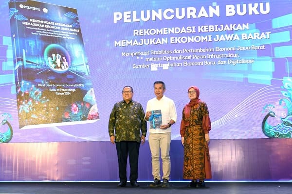 BI Jabar Beri Buku Putih