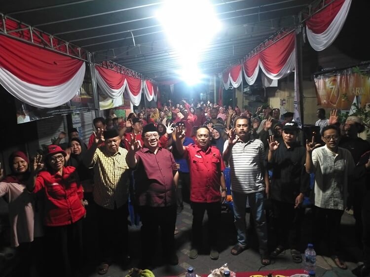 Sapa Warga Di Gunung Anyar, PDIP Tegaskan Program Pendidikan SMA/SMK Gratis