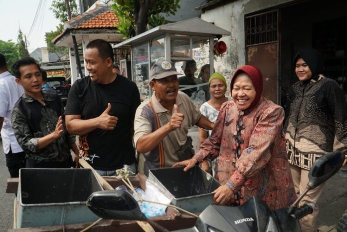 Risma Borong Dagangan PKL