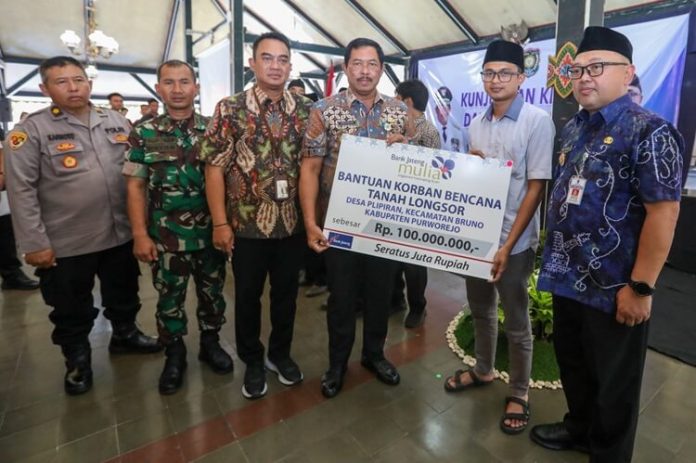 Longsor di Purworejo