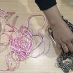 Viral Video Anak Perempuan Dirantai serta Disiksa Ibu Kandung di Batam.