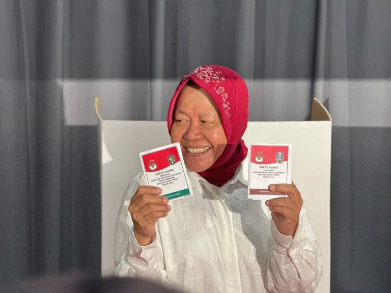 Petugas TPS Tempat Risma Nyoblos Pingsan, Kalau Capek, Istirahat Saja