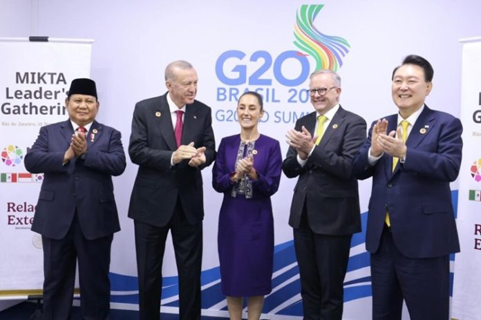 Prabowo MIKTA G20