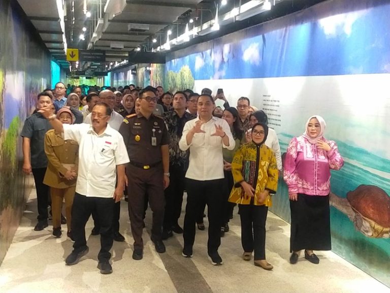 Walikota Eri Cahyadi Resmikan Tunnel TIJ-KBS
