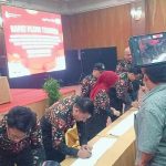 Rekapitulasi KPU Tuntas, Kota Bandung bakal Dipimpin Pasangan Farhan – Erwin