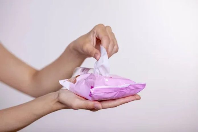 Benda Dibersihkan Tisu Basah