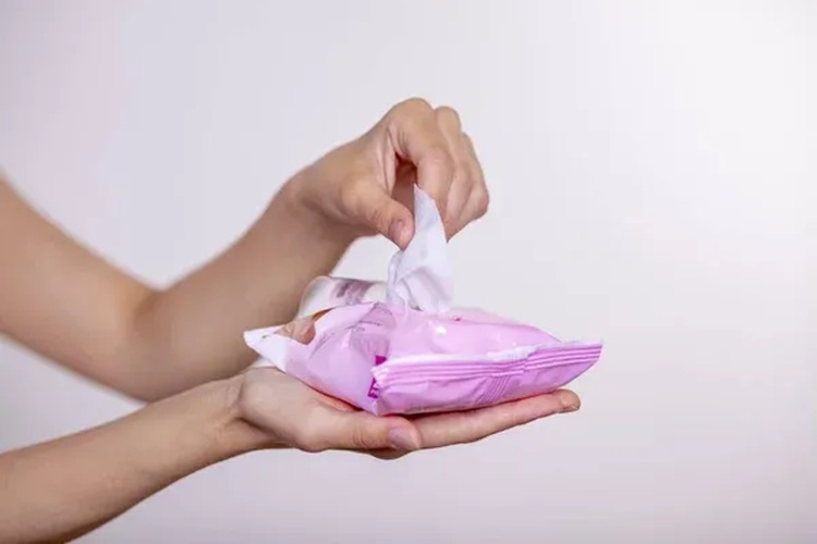 7 Benda Ini Tak Boleh Dibersihkan dengan Tisu Basah Loh!