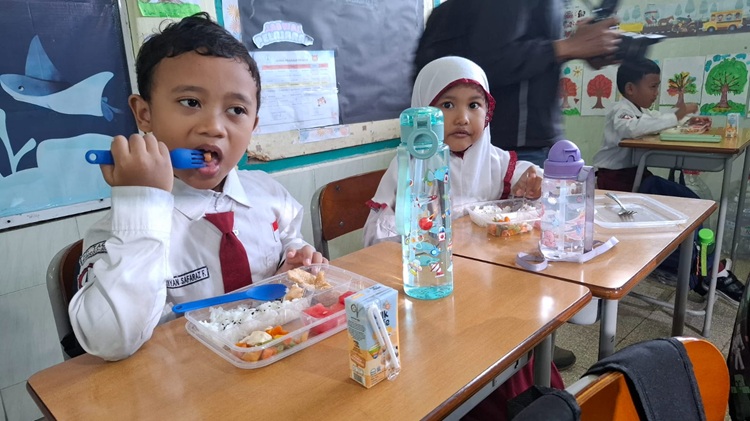 Gelar Program Makan Bergizi Gratis di SD Taquma, Berikut Respon Para Siswa