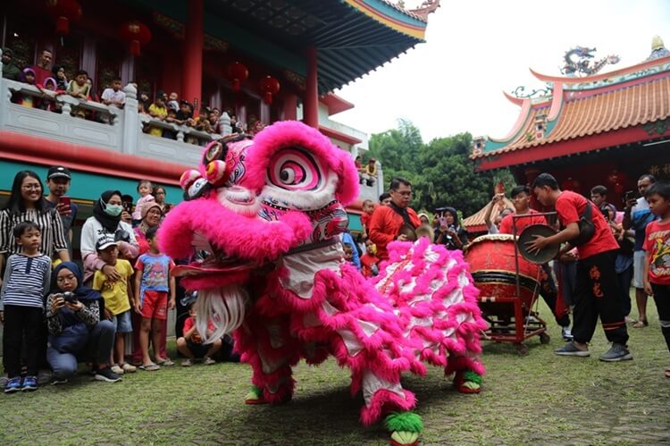 Sambut Imlek 2025, TMII Hadirkan Festival Pecinan dan Atraksi Barongsai