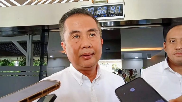 Efisiensi Anggaran, Bey Sebut Pengadaan Kendaraan Dinas Bakal Disesuaikan dengan Kebutuhan