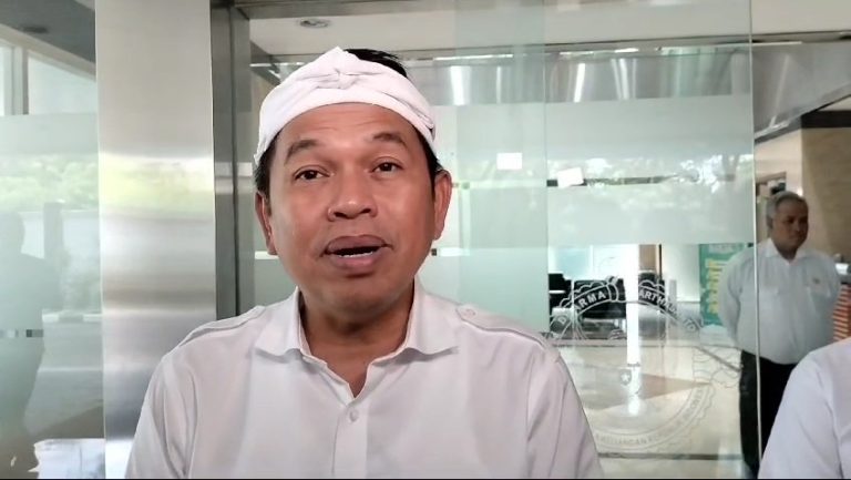 Gubernur Jabar Tegur Istri Walikota Bekasi yang Ngungsi ke Hotel Ketika Banjir