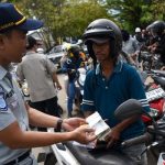 Program Pemutihan Pajak Kendaraan di Jabar Resmi Dimulai, Warga Sambut dengan Antusias.