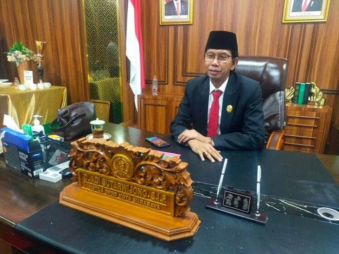 Ketua DPRD Surabaya Penanganan Banjir