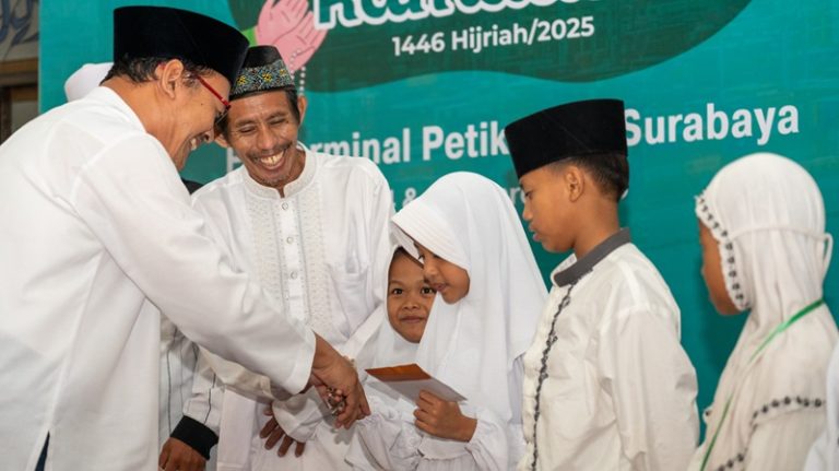 Tingkatkan Ketaqwaan dan Kepekaan Sosial, TPS Gelar Tadarus Al Qur’an dan Pelindo Berbagi Ramadhan di TPS