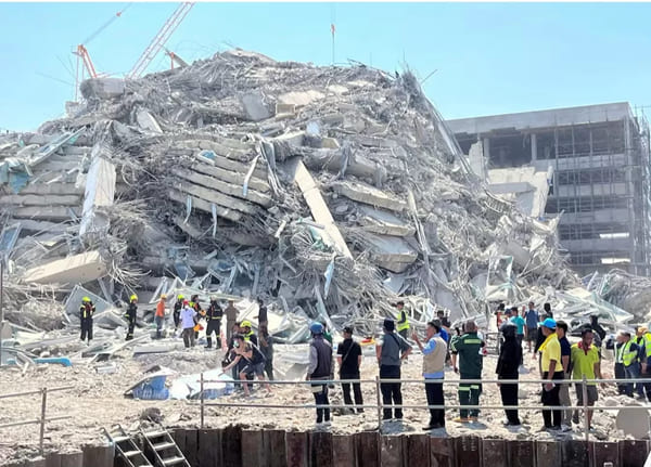 Korban Gempa Dahsyat di Myanmar