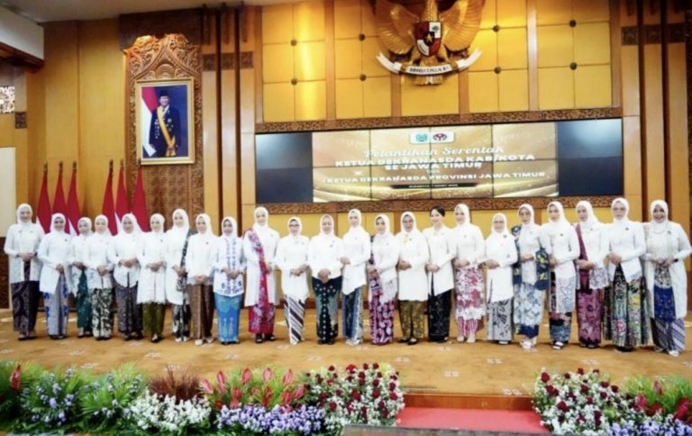 Pelantikan Dekranasda