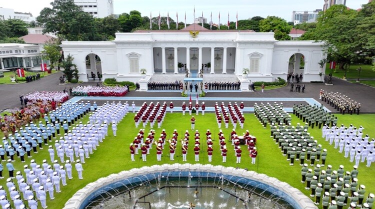 Istana Merdeka Gelar Upacara Kenegaraan Sambut Kedatangan Sekjen PKV Tô Lâm