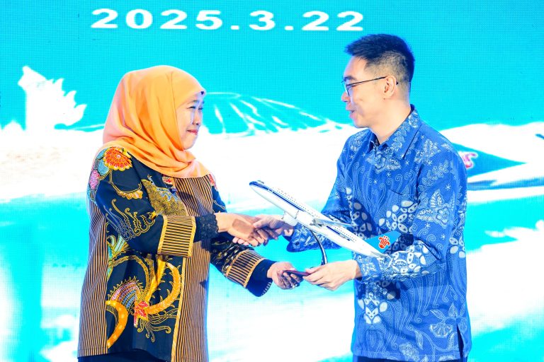 Gubernur Jatim Khofifah