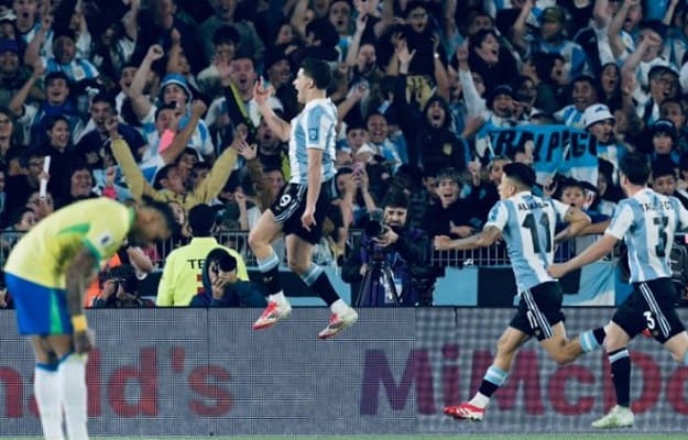 Argentina Kalahkan Brasil