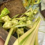 Kampung Ketupat Bandung, Tradisi Turun Temurun Jadi Pengrajin Ketupat Setiap Jelang Lebaran.