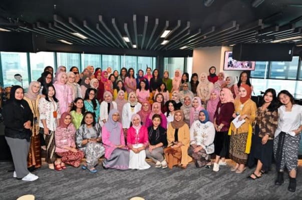 Perusahaan dengan Karyawan Perempuan