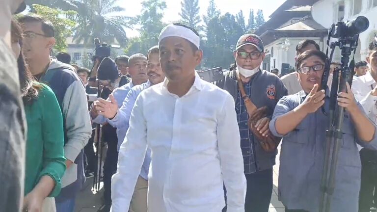 Bupati Indramayu Minta Maaf Usai ke Luar Negeri Tanpa Izin, KDM: Sanksi Tetap Berlaku