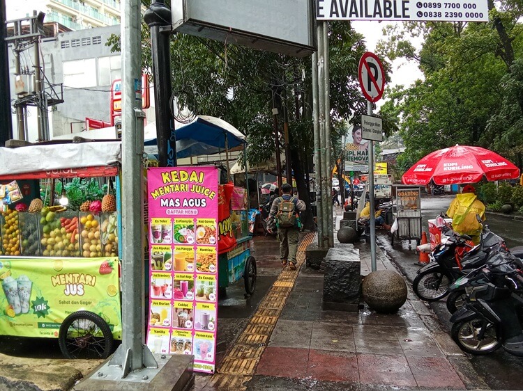 PKL di Kota Bandung Masih Bisa Dagang di Trotoar Asalkan Mengikuti Syarat-Syarat Berikut