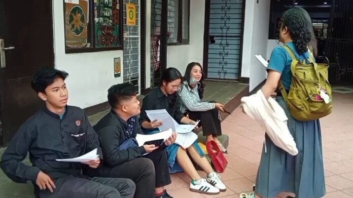 Walikota Farhan Siswa Bawa Handphone