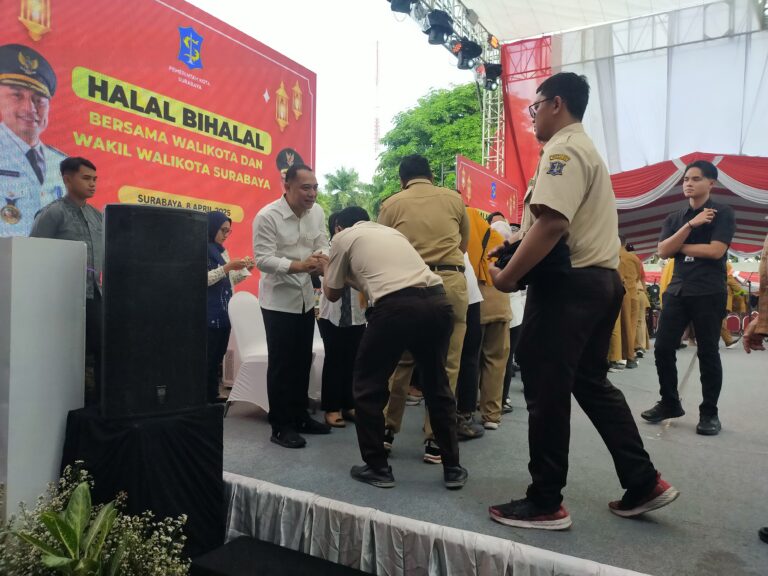 Walikota Eri Berharap Momen Ramadhan dan Idul Fitri Memperkuat Gotong Royong Warga Kota Pahlawan