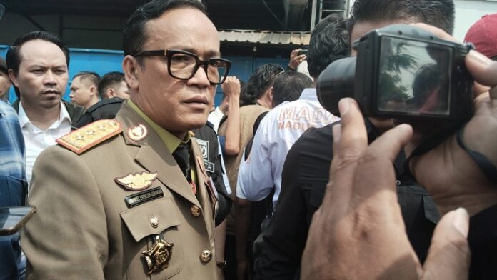 Wamenaker Evaluasi Izin