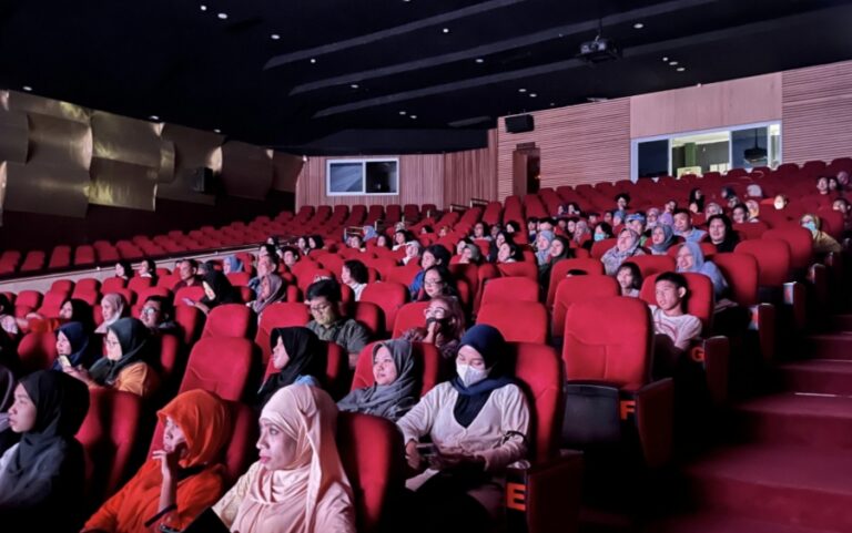 English Vinglish Hadir di Surabaya, Kolaborasi Budaya Indonesia-India Melalui Film