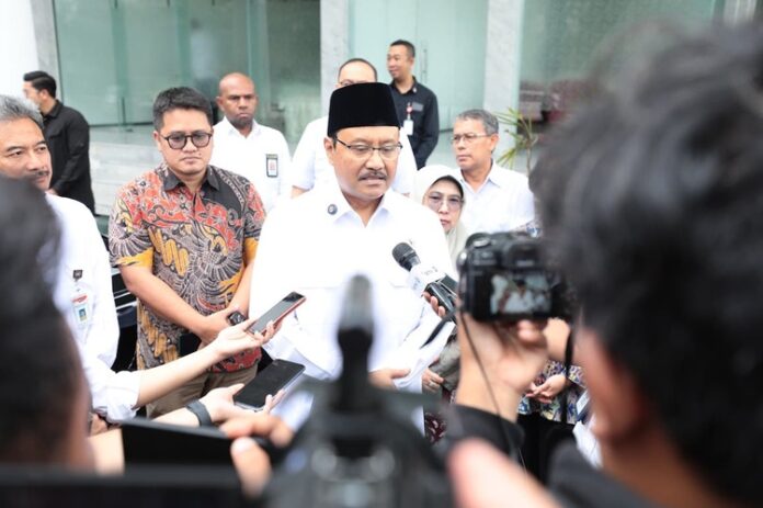 Mensos Soeharto Gus Dur Pahlawan Nasional