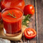 fresh-tomato-juice-ready-serve_1150-38308