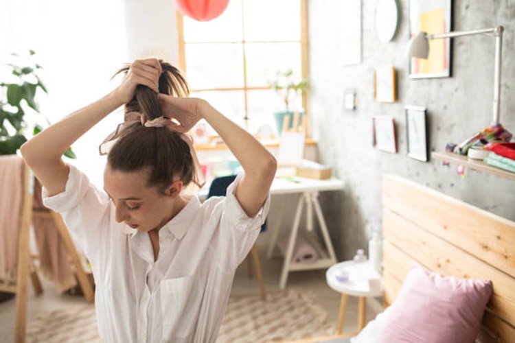 Mengikat Rambut Tidur