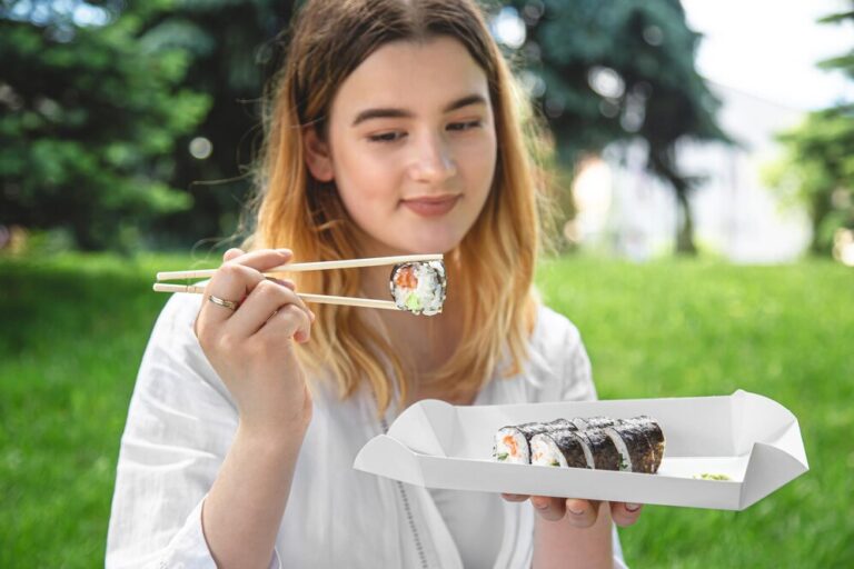 Bolehkah Makan Produk Tanpa Label Halal? Simak Penjelasan dan Dalilnya