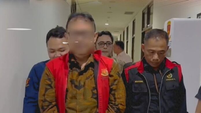 Mantan Sekda Kota Bandung Ditahan Kejati