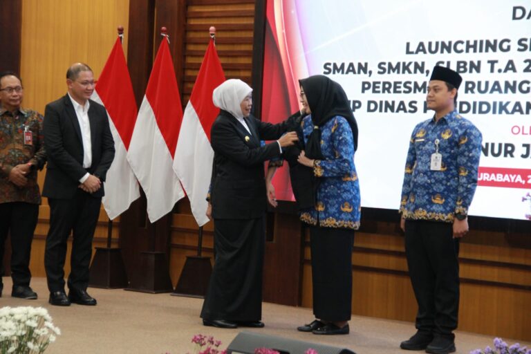 Terobosan Pendidikan Jatim! Khofifah ‘Luncurkan’ SPMB & Talent DNA Berbasis AI