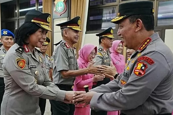 Sosok Rinny Shirley Wowor