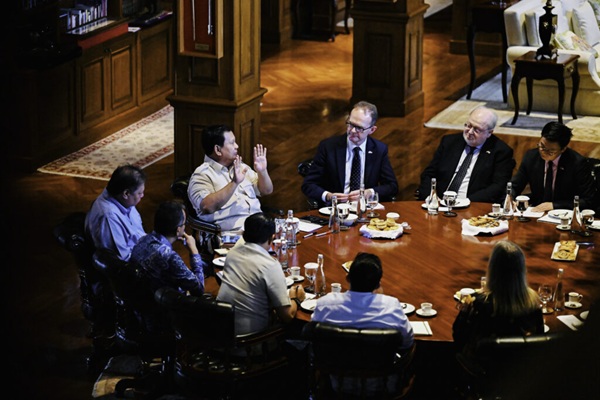 Seskab Teddy: Presiden Prabowo Terima Delegasi di Hambalang, Indonesia–Inggris Perluas Kerja Sama Pendidikan