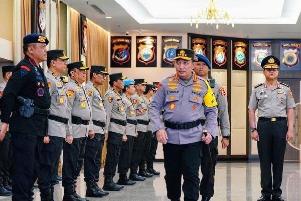 Kapolri Mutasi Perwira Tinggi