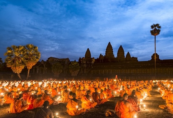 Daftar Tradisi Perayaan Waisak