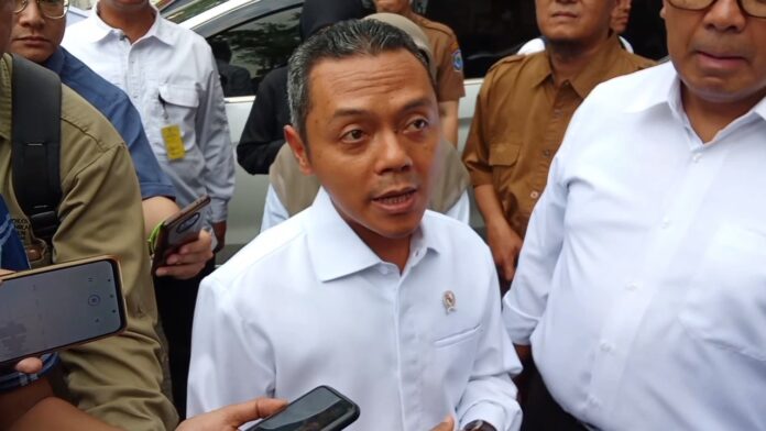 Jual beli kursi SPMB